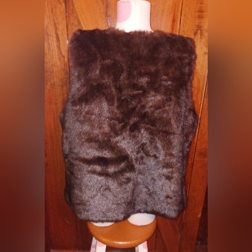 Worthington (fur winter vest) - Picture 2 of 4